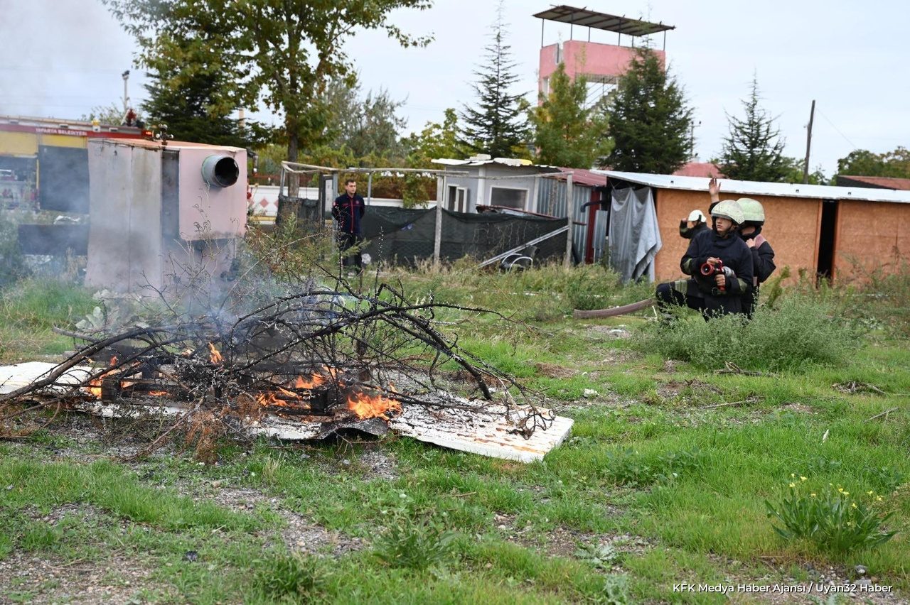 Isparta'da Stajyer İtfaiyeciler Zorlu Eğitimlerle Mesleğe Hazırlanıyor - Detay 5