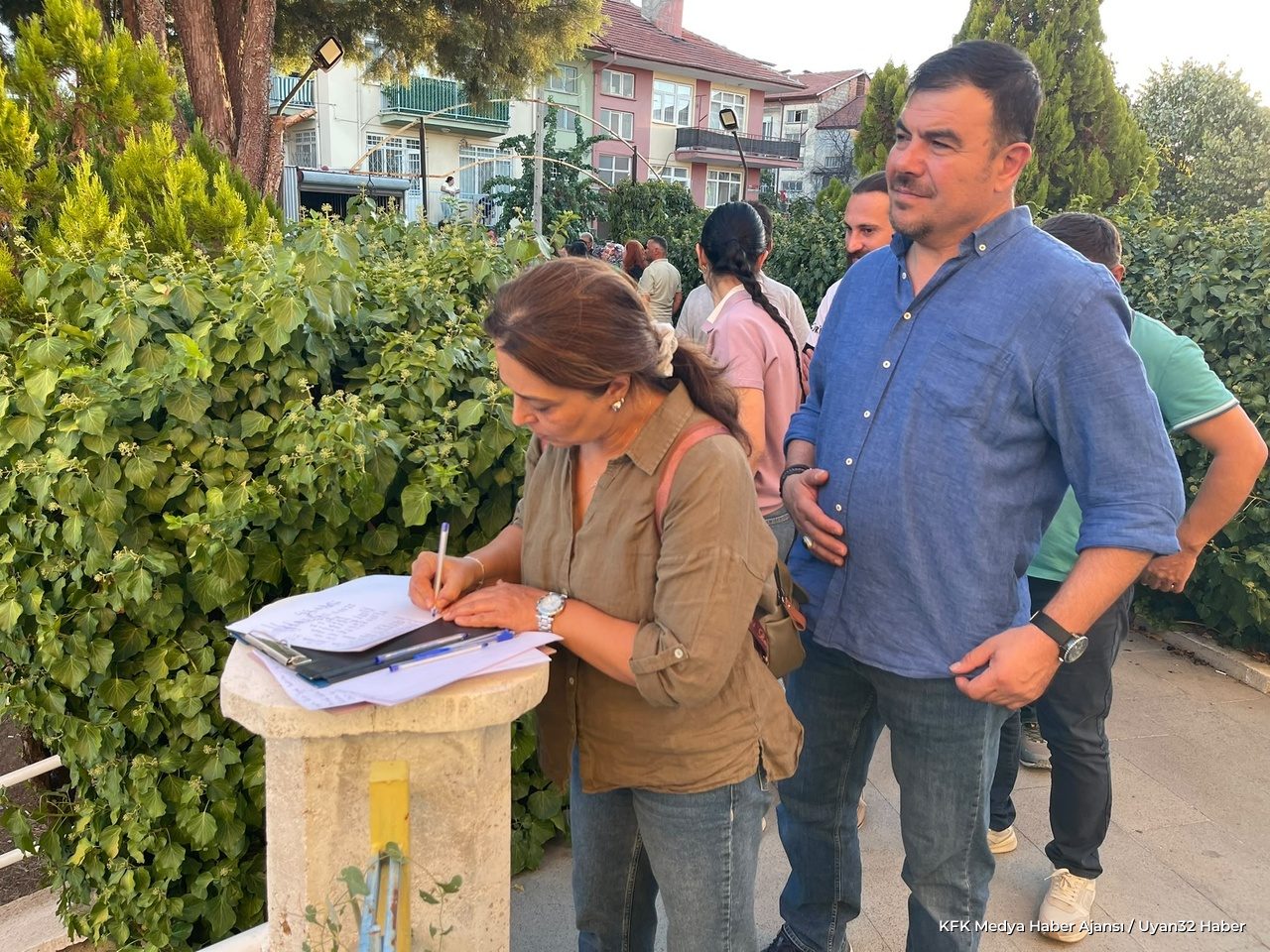 Isparta'da Velilerden Okul Tepkisi: 15 Aydır Çivi Çakılmadı - Detay 2