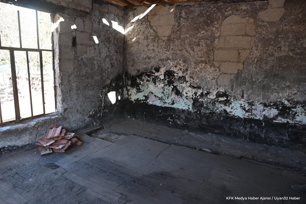 Isparta'da Yangında Evi Yanan Aileye Belediye Desteği - Detay 5