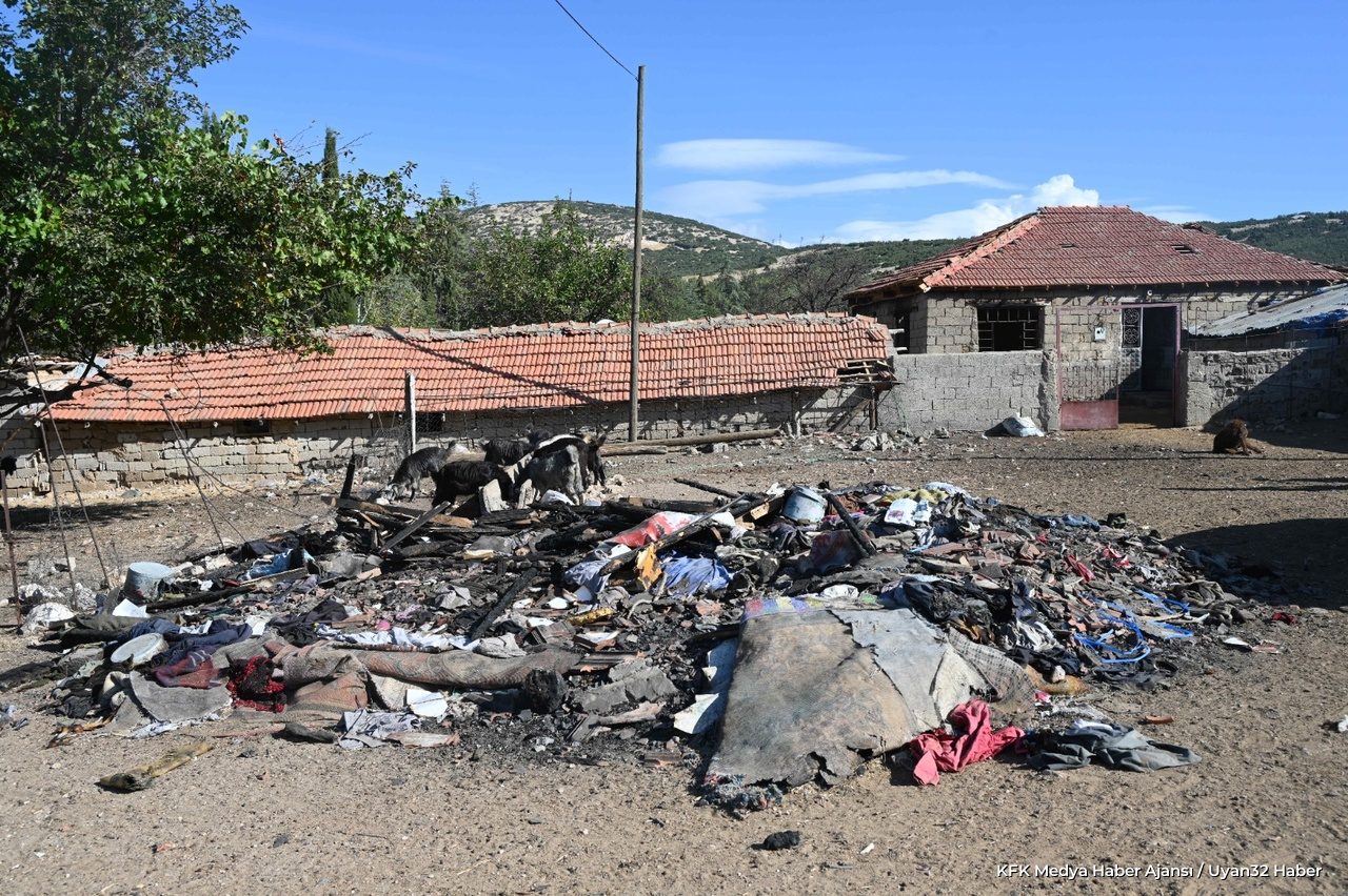 Isparta'da Yangında Evi Yanan Aileye Belediye Desteği - Detay 6