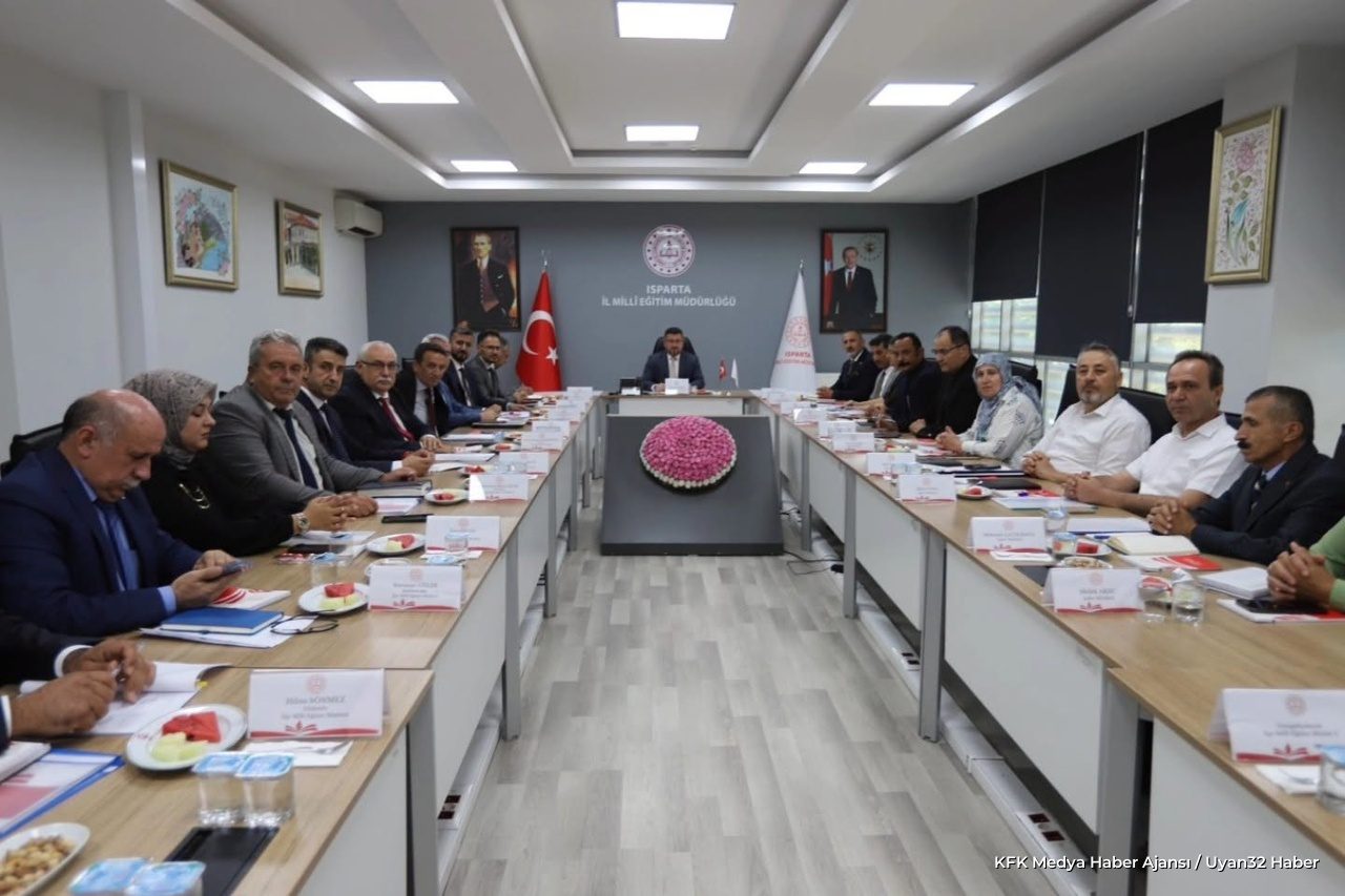 Isparta'da Eğitim Toplantısı Yapıldı