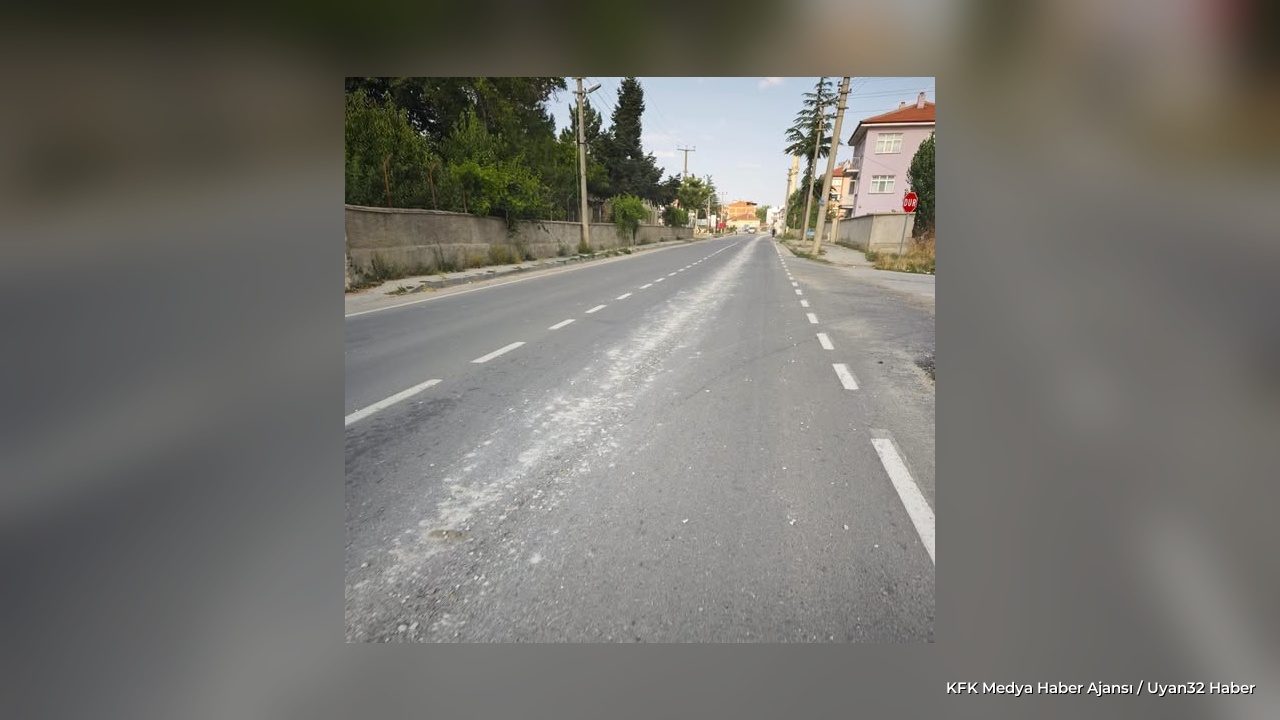Isparta'da Yola Dökülen Beton Kalıntıları Krizi