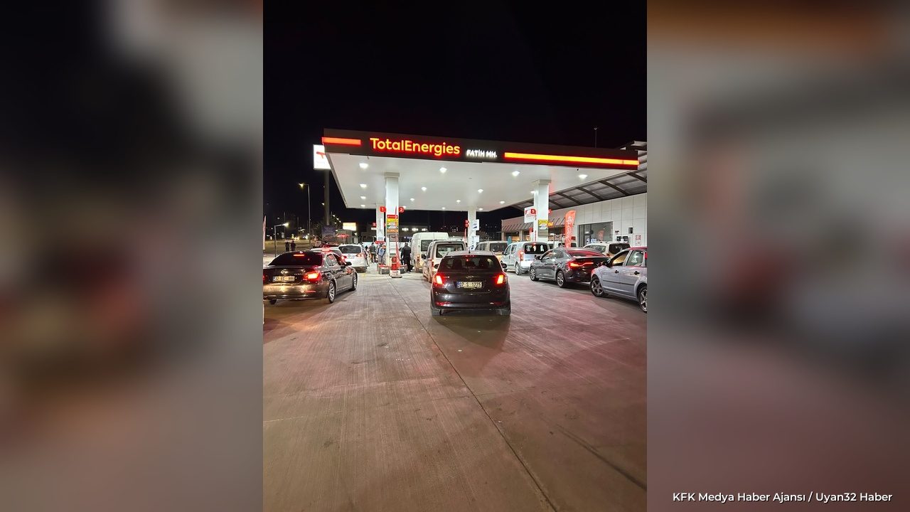 Isparta'da Zam Öncesi Uzun Kuyruk Oluştu: Motorine Dev Zam Geliyor