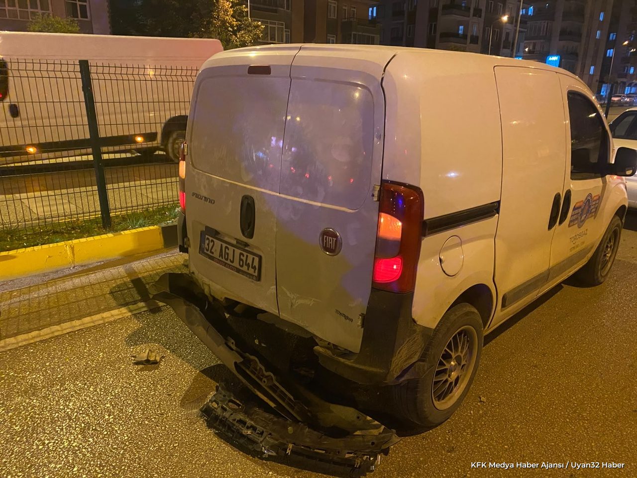 Isparta'da Zincirleme Trafik Kazası: 5 Araç Birbirine Girdi