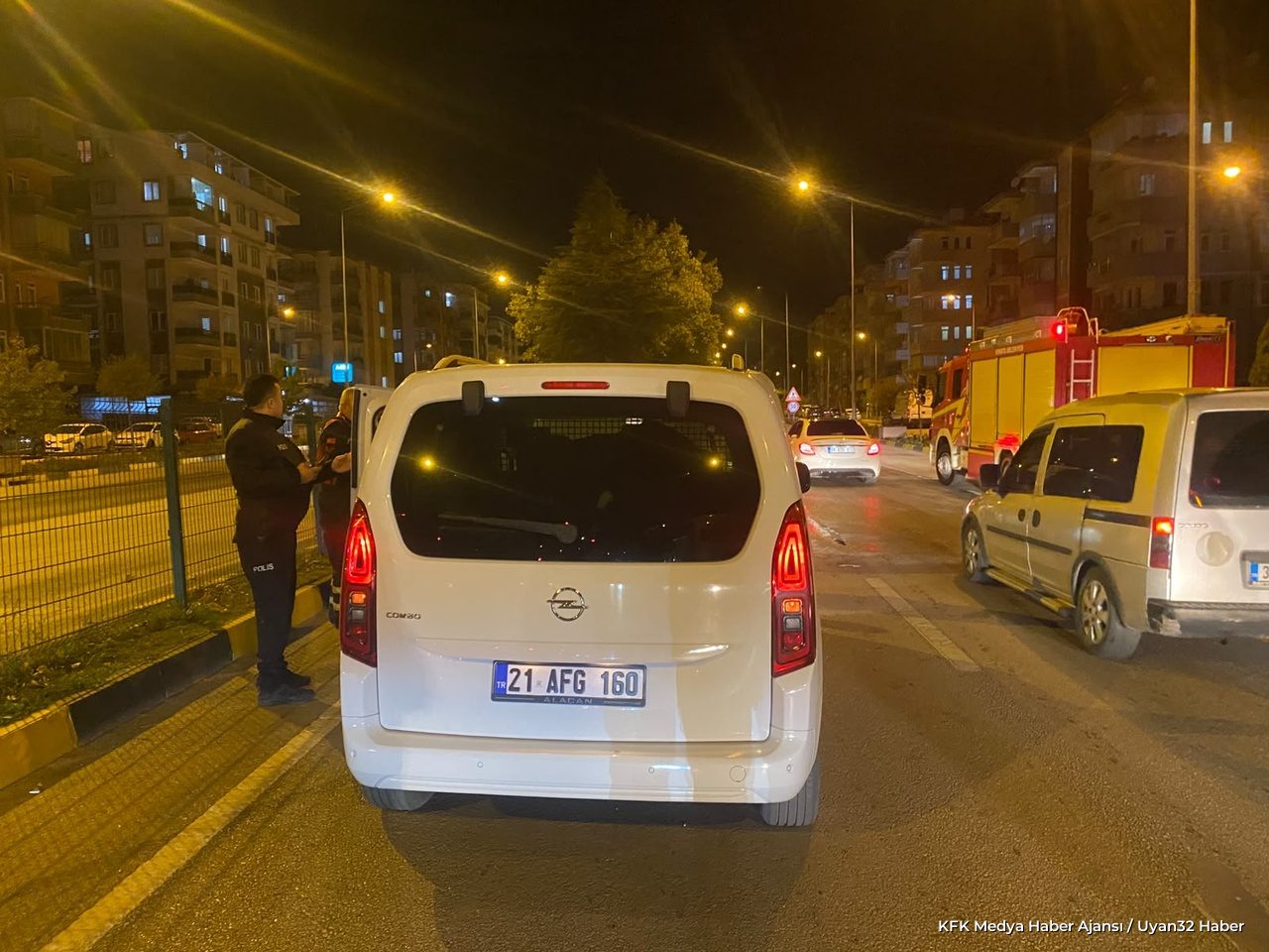 Isparta'da Zincirleme Trafik Kazası: 5 Araç Birbirine Girdi - Detay 5