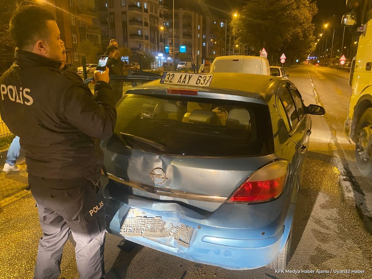 Isparta'da Zincirleme Trafik Kazası: 5 Araç Birbirine Girdi - Detay 7