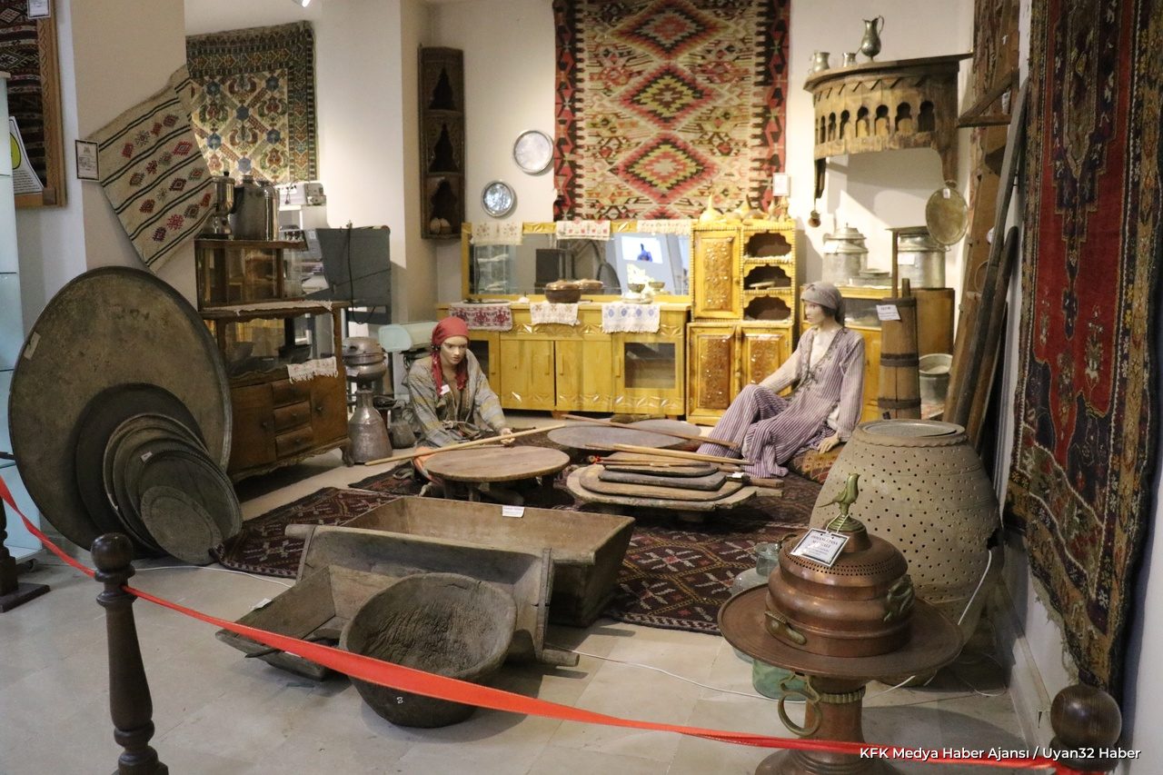 Isparta Etnografya Halı Ve Kilim Müzesi’ne Ziyaretçi Akını! - Detay 3