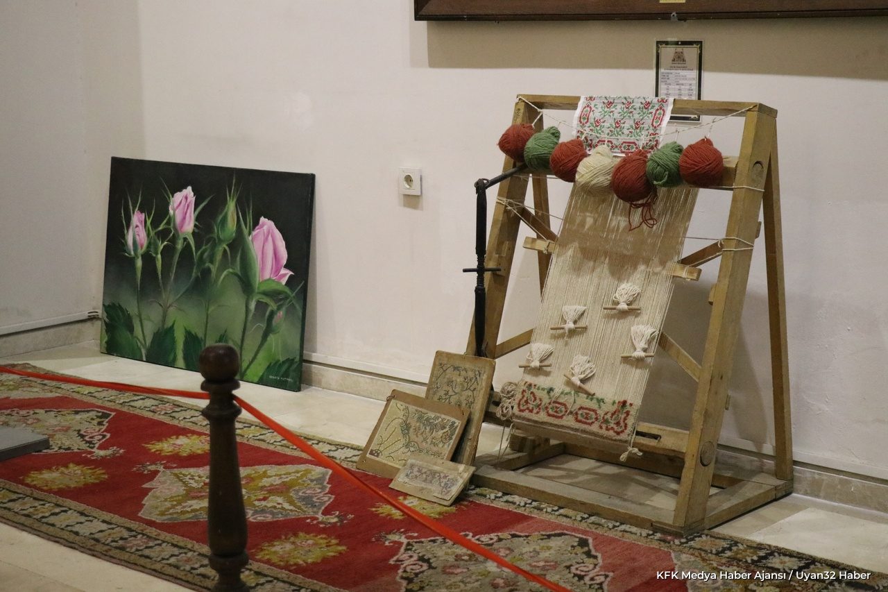 Isparta Etnografya Halı Ve Kilim Müzesi’ne Ziyaretçi Akını! - Detay 5