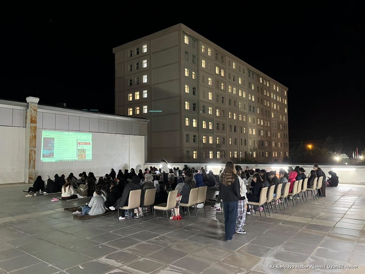 Isparta Gülcihan Kız Yurdu Öğrencileri Sinema Gecesinde Buluştu - Detay 2