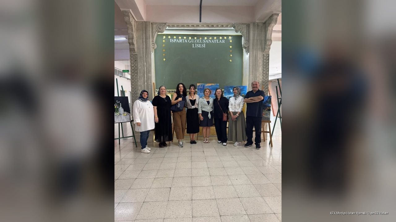 Isparta Güzel Sanatlar Lisesi Öğrenci Resim Sergisi Sanatseverlerle Buluştu