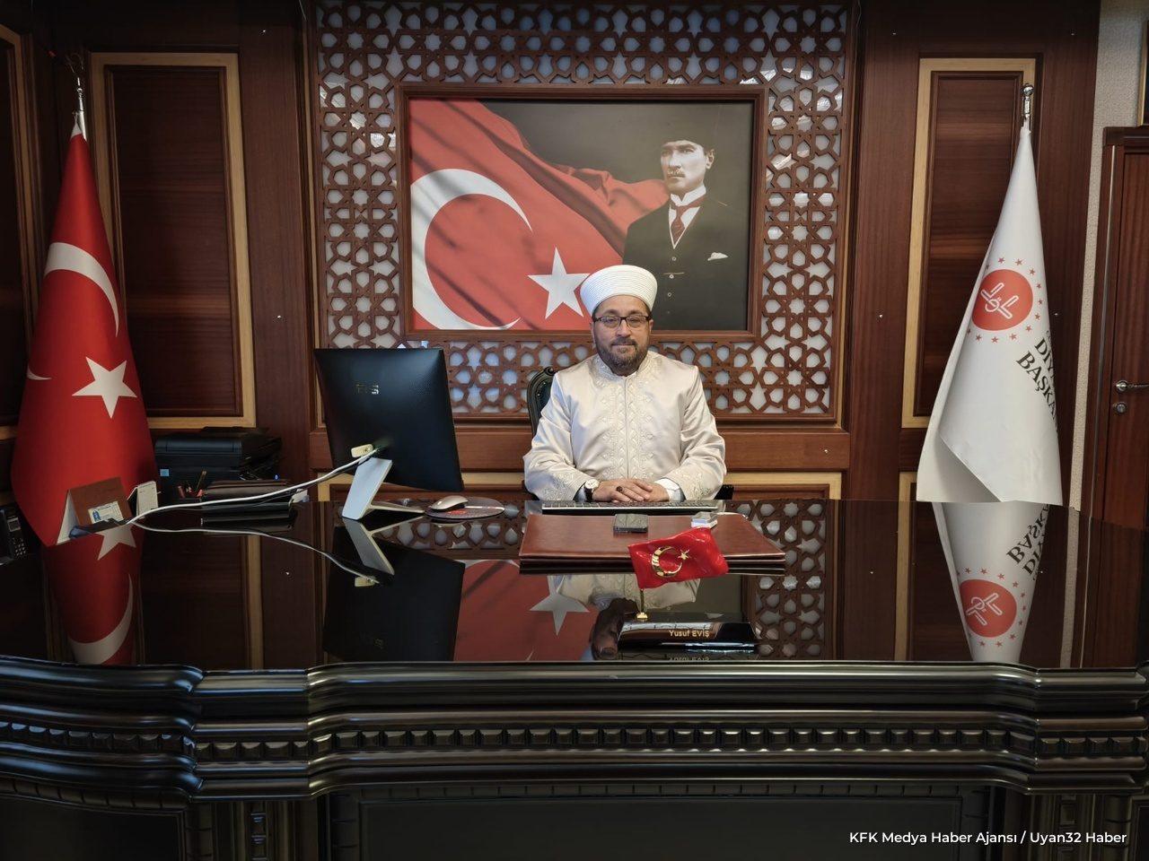 Isparta İl Müftüsü Yusuf Eviş Çiçeklerle Karşılandı - Detay 3