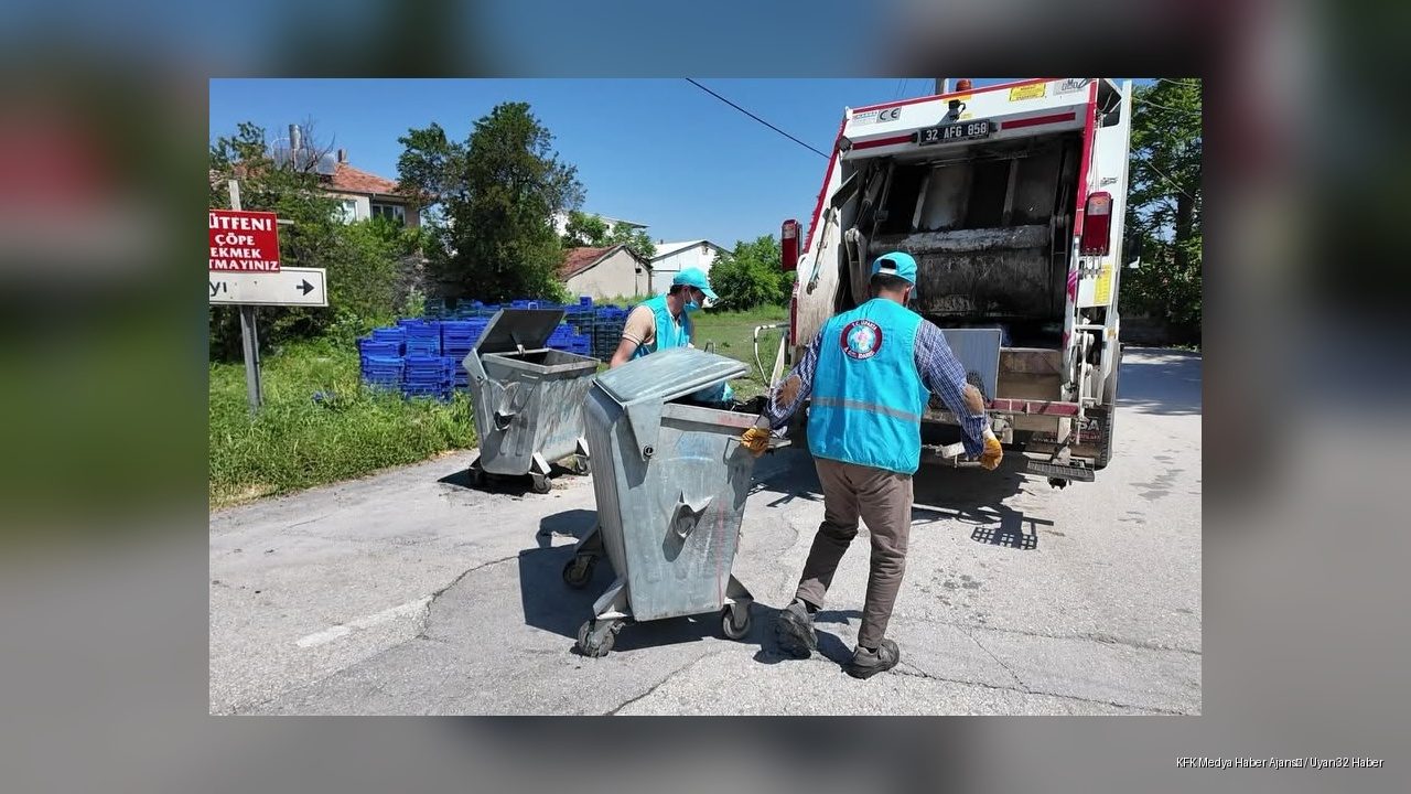 Isparta İl Özel İdaresi Köylerde Atık Toplama Çalışmalarını Sürdürüyor