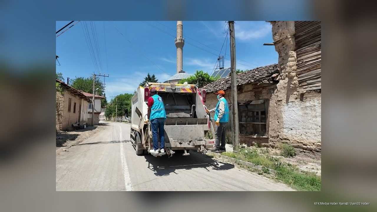 Isparta İl Özel İdaresi Köylerde Atık Toplama Çalışmalarını Sürdürüyor