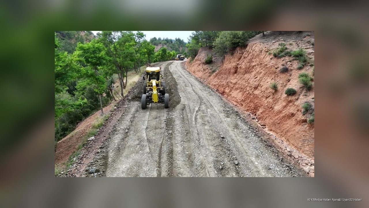 Isparta Keçiborlu Senir-Kuşçular Yolu BSK Asfalt Hazırlıkları Sürüyor
