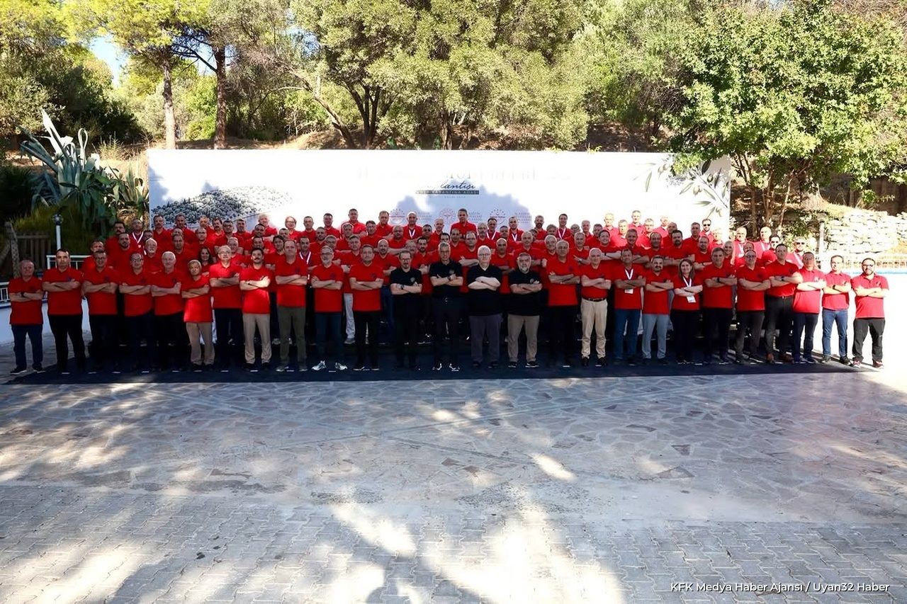 Isparta Sağlık Müdürü Küçükcoşkun İzmir'deki Zirveye Katıldı