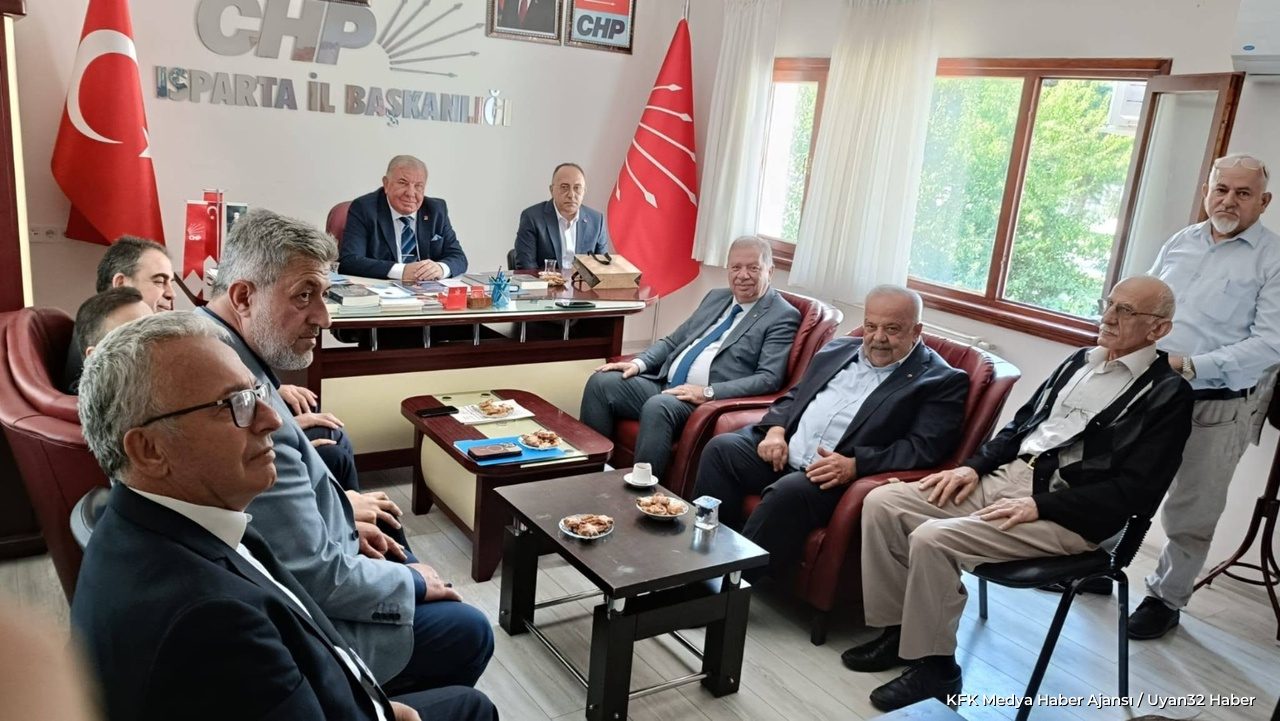 Isparta TSO Başkanı Metin Çelik'ten CHP'ye Ziyaret