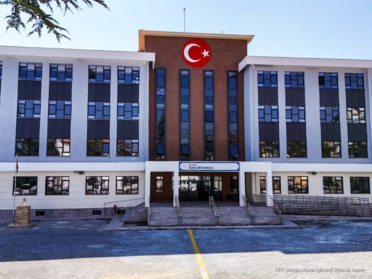 Isparta Ülkü Ortaokulu Yeni Binasıyla Eğitime Hazır
