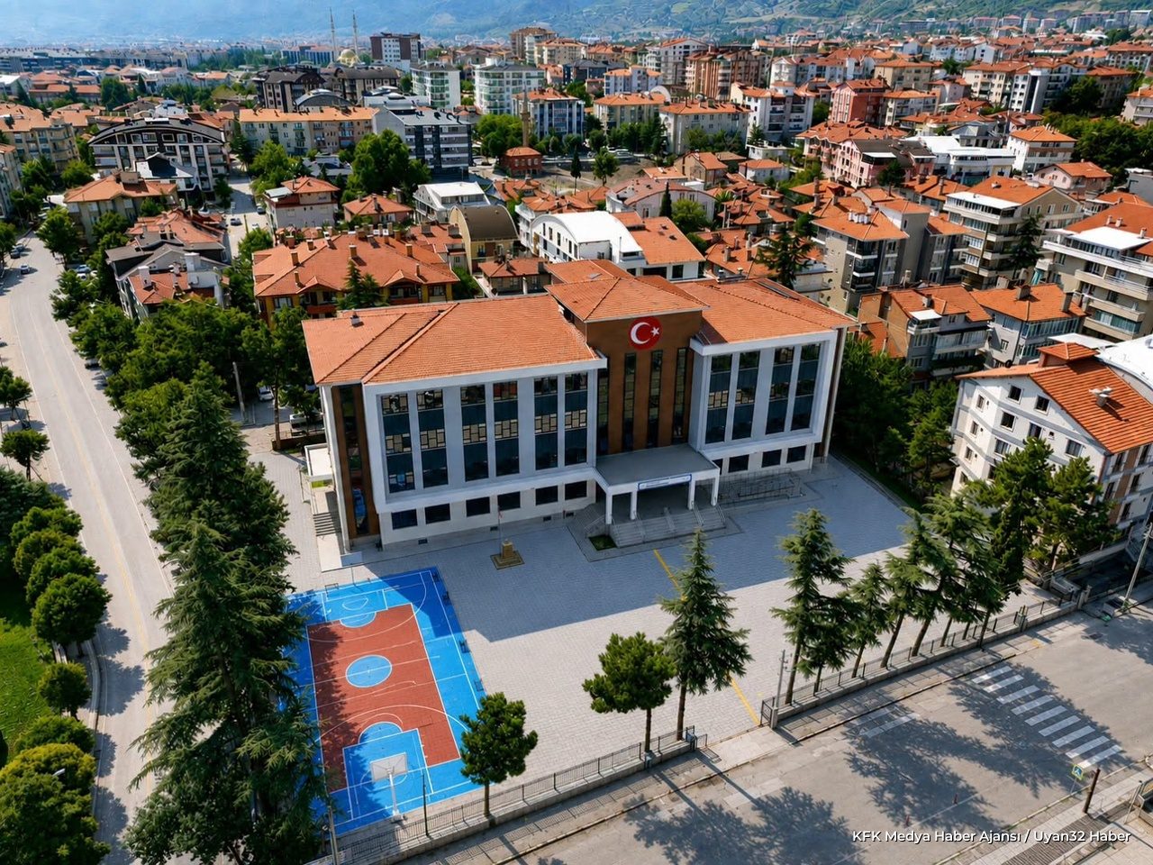 Isparta Ülkü Ortaokulu Yeni Binasıyla Eğitime Hazır