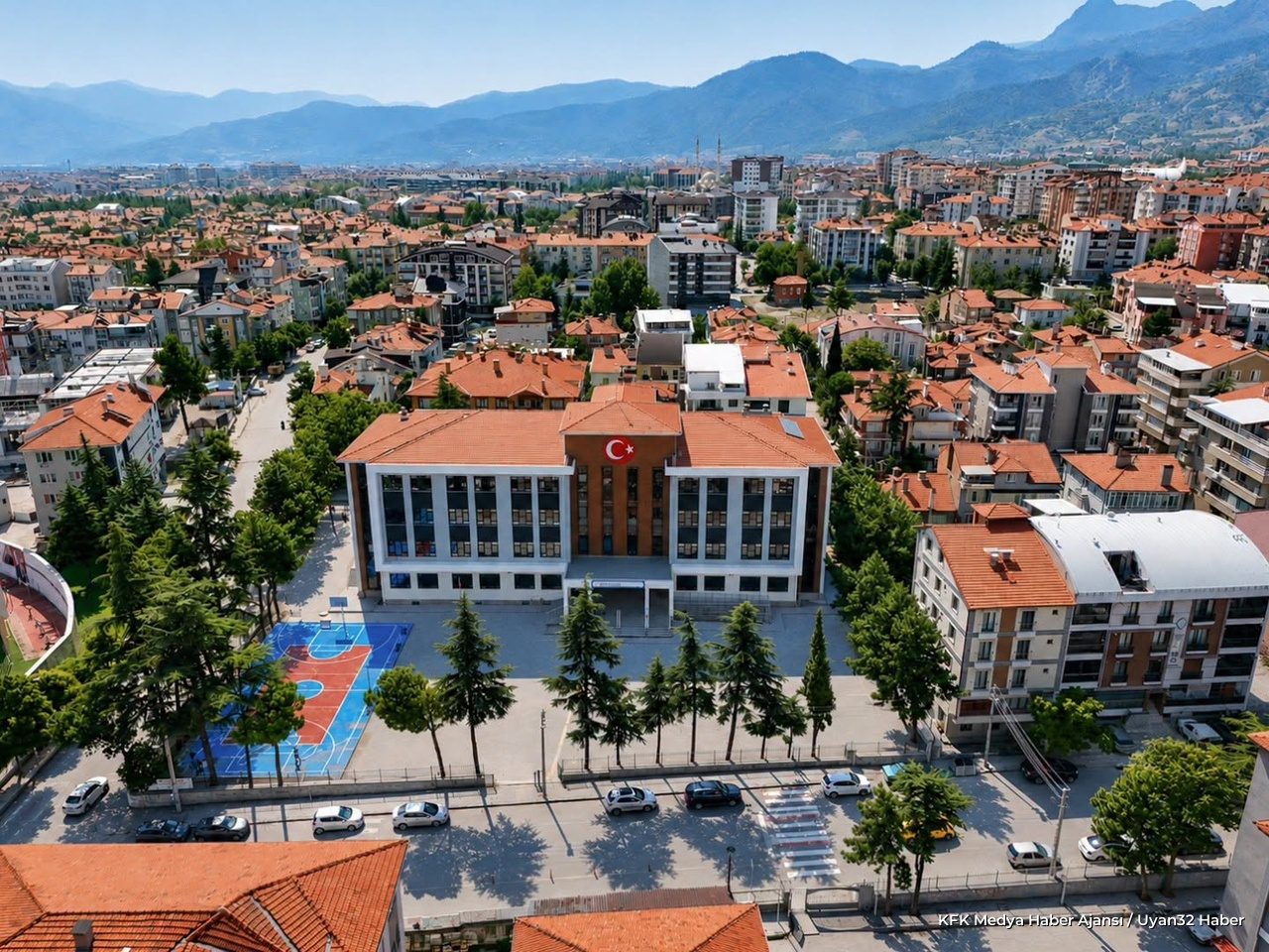 Isparta Ülkü Ortaokulu Yeni Binasıyla Eğitime Hazır