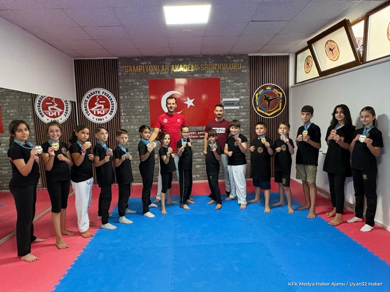 Ispartalı Karateciler İzmir'den Madalyayla Döndü: İşte O İsimler - Detay 2