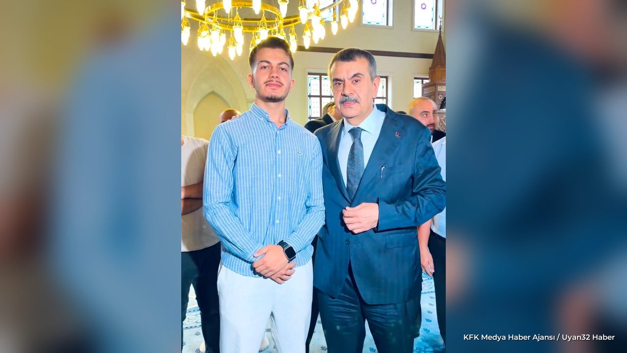 Ispartalı Öğrenci Yiğithan Kıyak Ankara'da Bakanla Buluştu