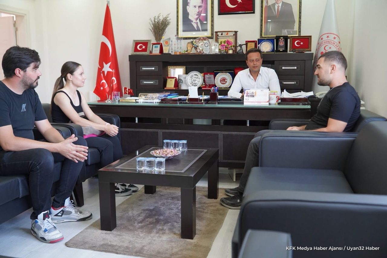 Elif Nur Mert İki Kupa ile Döndü