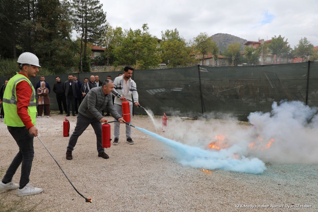 ISUBÜ'de Yangın Tatbikatı: Personel Acil Durumlara Hazırlanıyor - Detay 3