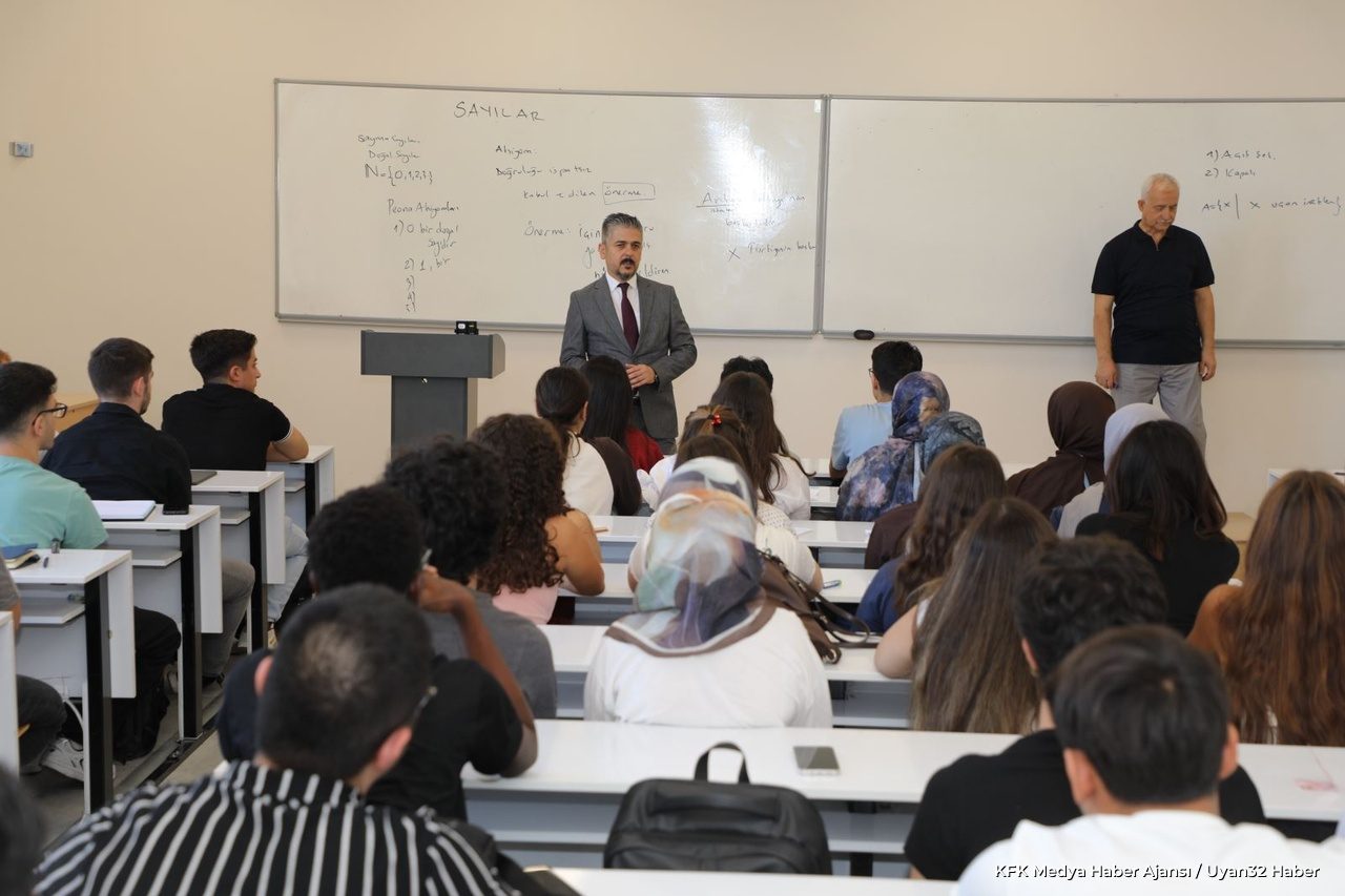 ISUBÜ'de Yeni Sezon Başladı: Rektör Çatal'dan Öğrencilere Ziyaret