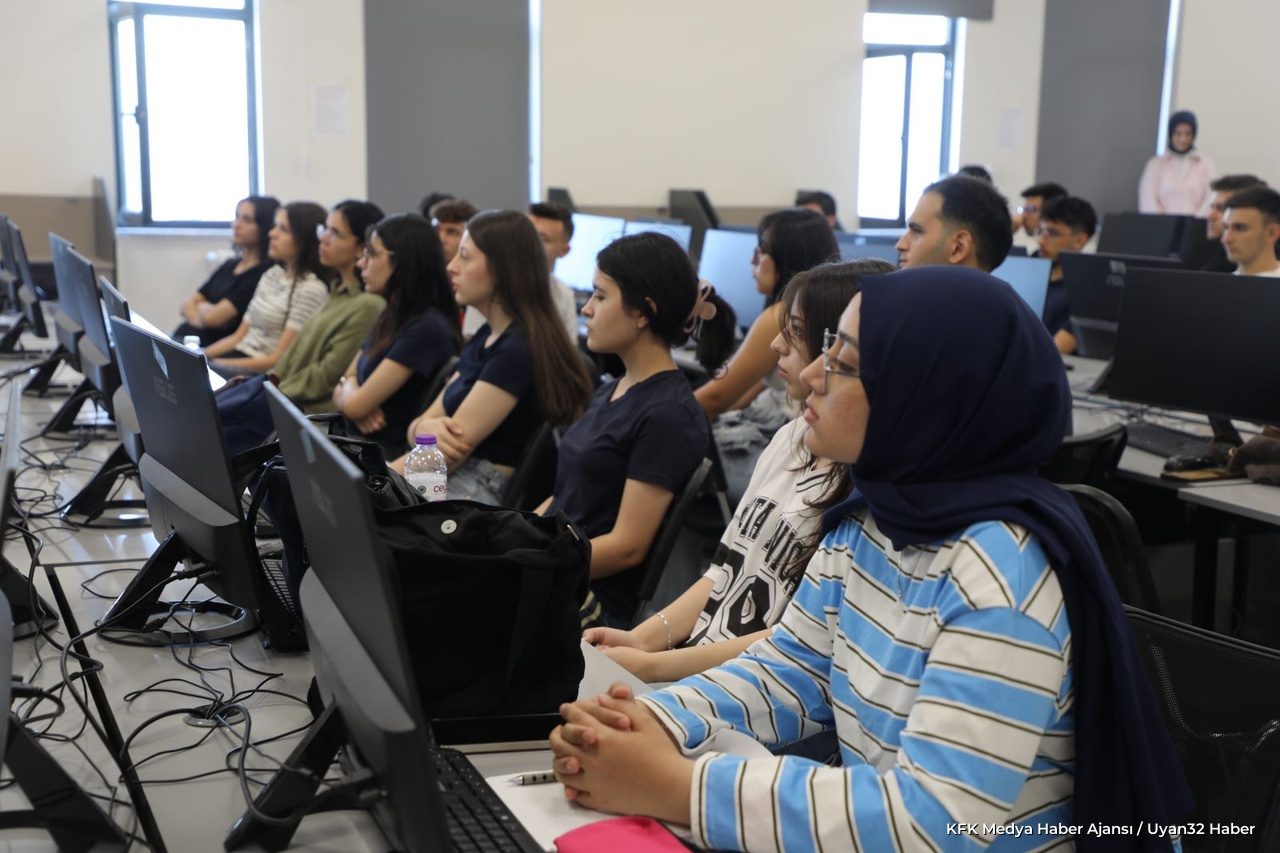ISUBÜ'de Yeni Sezon Başladı: Rektör Çatal'dan Öğrencilere Ziyaret - Detay 2