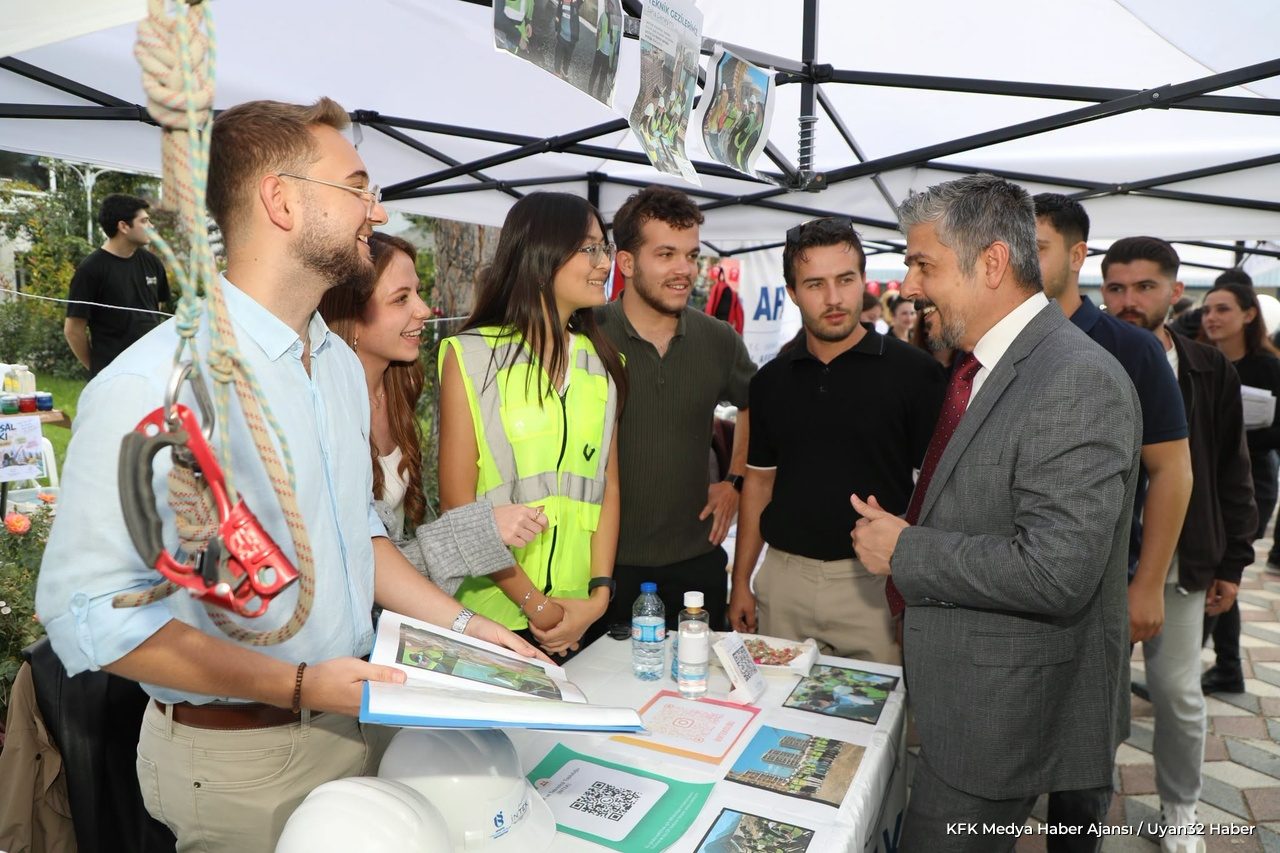 ISUBÜ Öğrenci Toplulukları Tanıtım Günleri Başladı - Detay 5