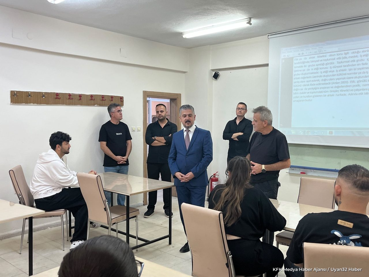 ISUBÜ Rektörü Yılmaz Çatal Eğirdir MYO Öğrencileriyle Buluştu - Detay 2
