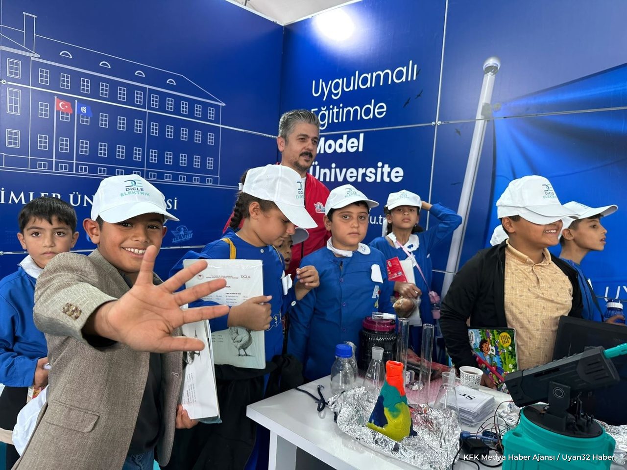 ISUBÜ, TEKNOFEST Güneydoğu’da Güçlü Bir Katılımla Yer Aldı - Detay 4