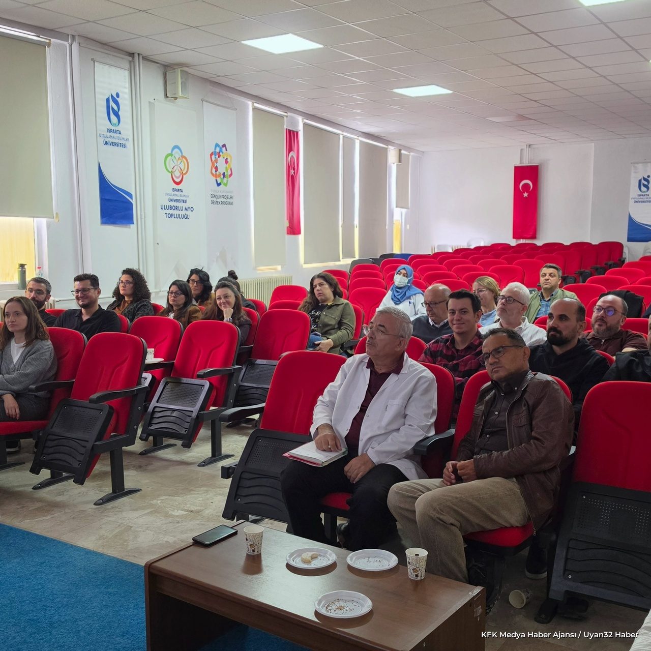 Uluborlu MYO'da Akademik Toplantı Yapıldı