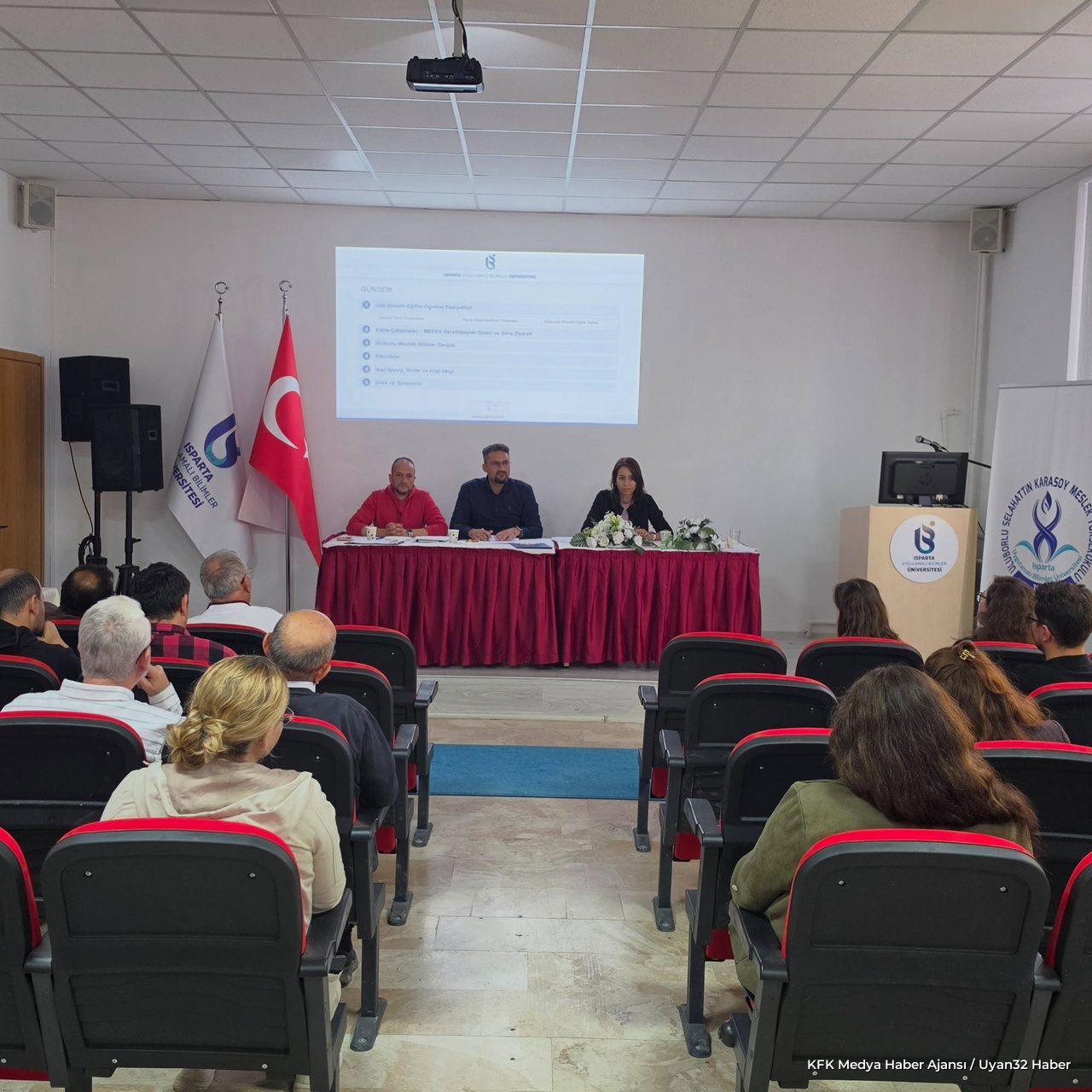 Uluborlu MYO'da Akademik Toplantı Yapıldı - Detay 2