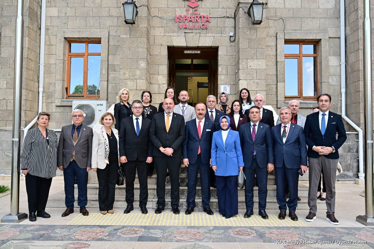 Kadın Muhtarlar Çalıştayı Öncesi Isparta Valisi Erin'e Ziyaret
