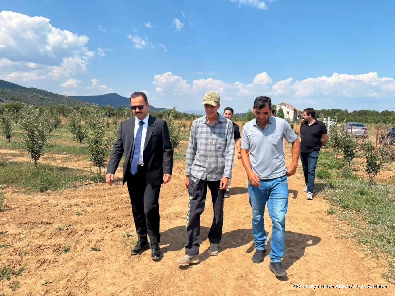 Kaymakam Adem Levent Yenişarbademli'de Çiftçilerle Buluştu