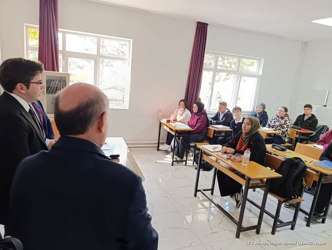 Kaymakam Uzuner'den Şarkikaraağaç'ta Eğitim Ziyareti - Detay 2