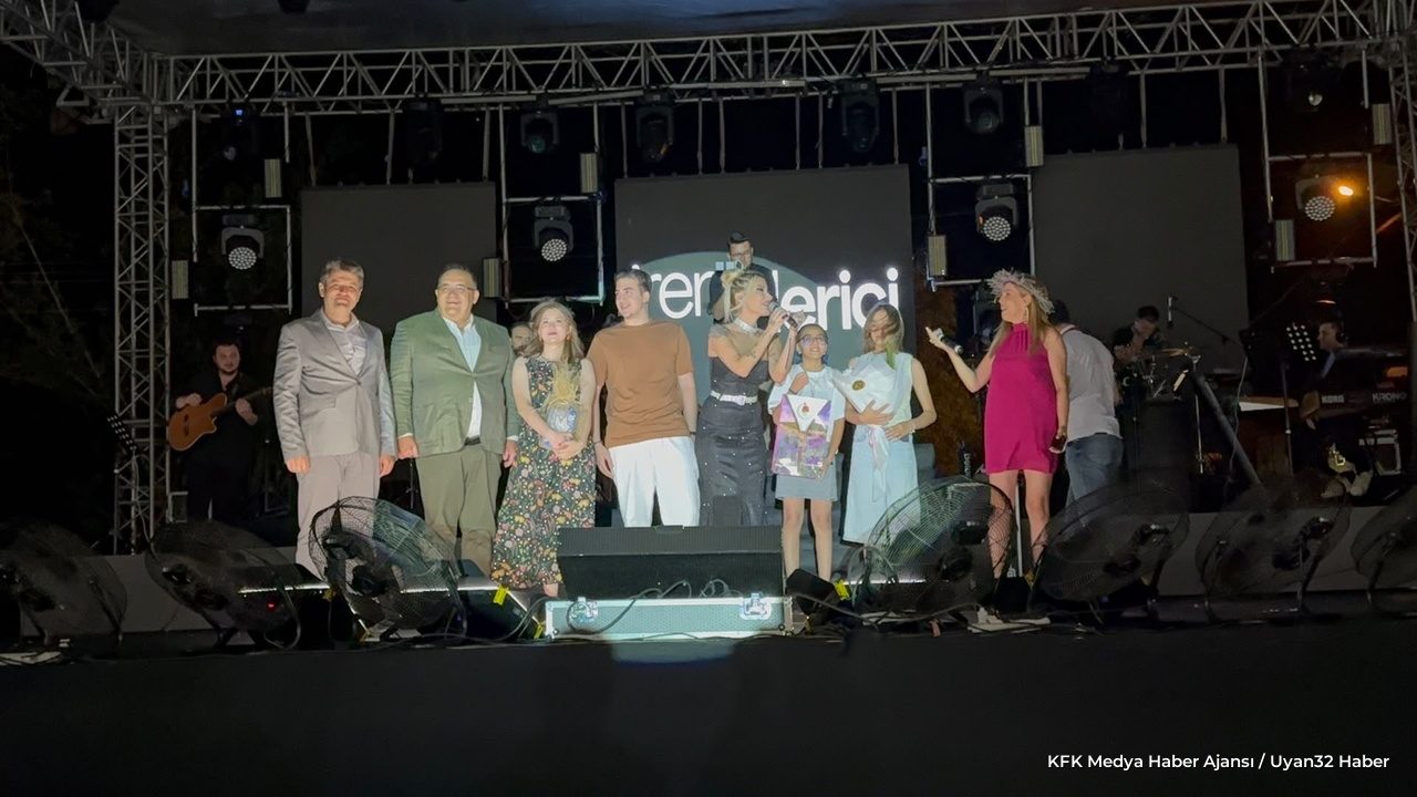 Keçiborlu Gül Ve Lavanta Hasat Sonu Festivali Coşkusu Sürüyor