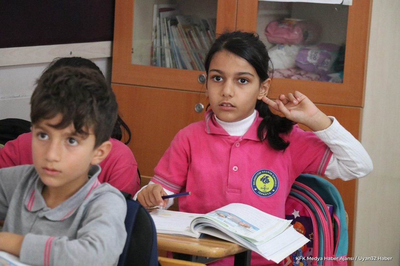 Kfk Ajans Minik Rümeysa’nın Bayrak Sevgisini Gündeme Taşıdı - Detay 5