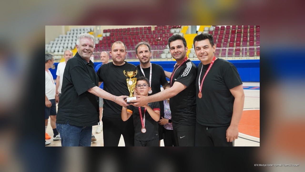 Kurumlar Arası Basketbol Turnuvasında Şampiyon Milli Eğitim