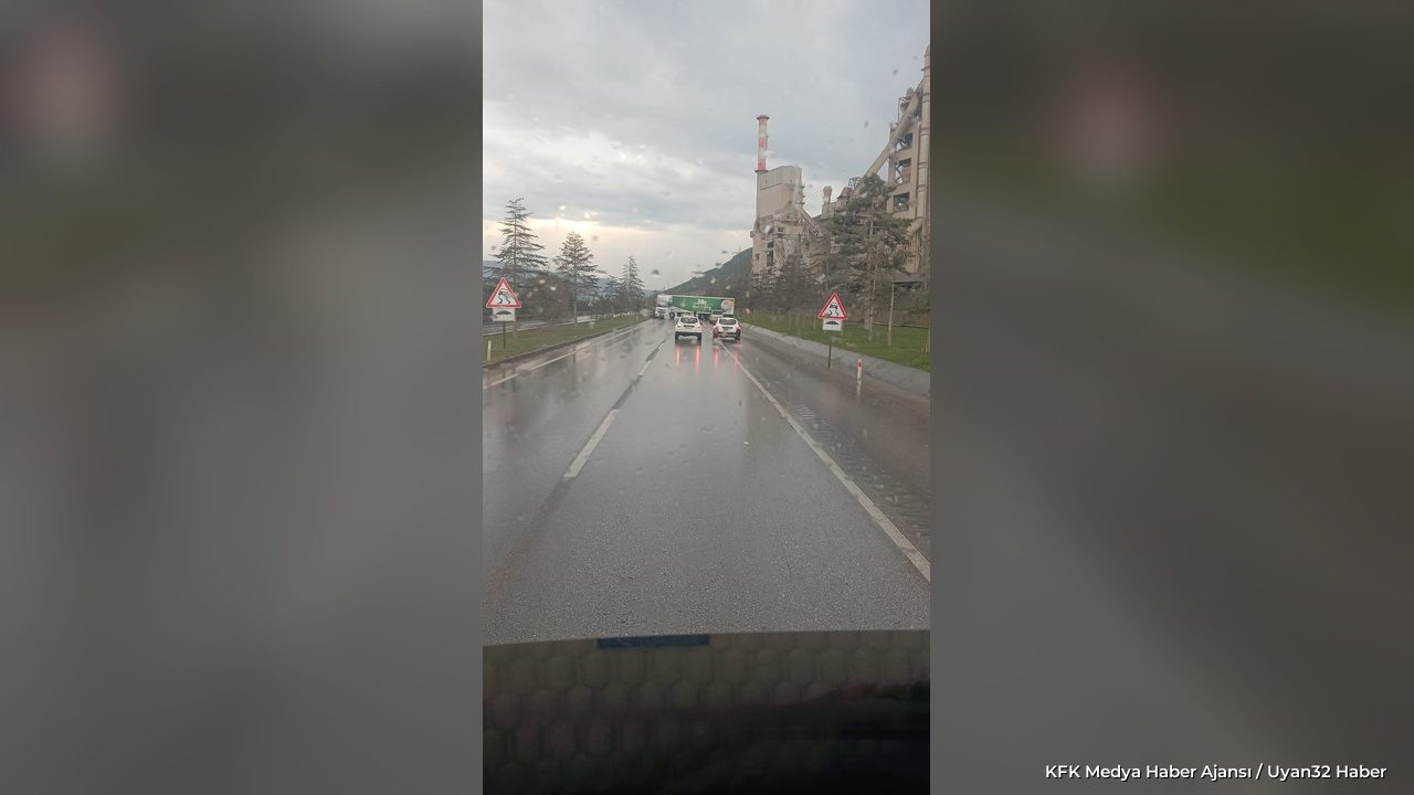 Makaslayan tır yolu kapattı!