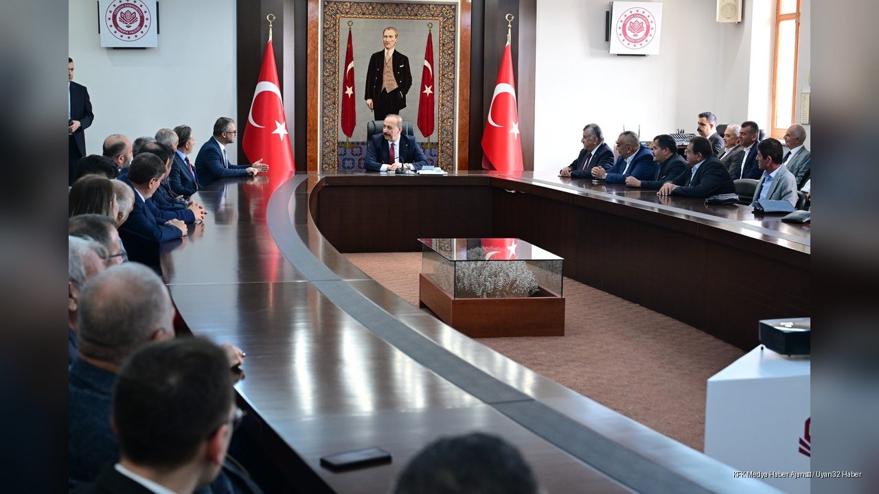 MHP Isparta Teşkilatından Vali Erin