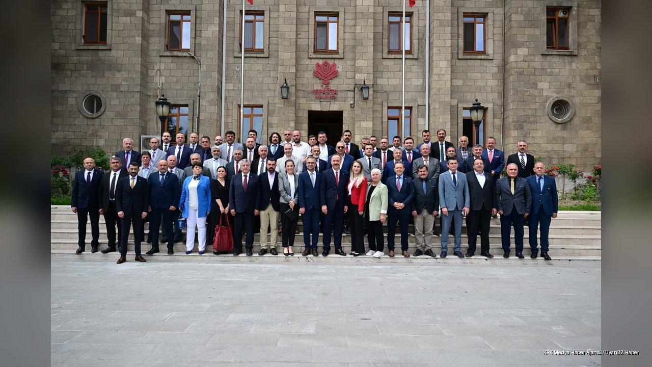 MHP Isparta Teşkilatından Vali Erin