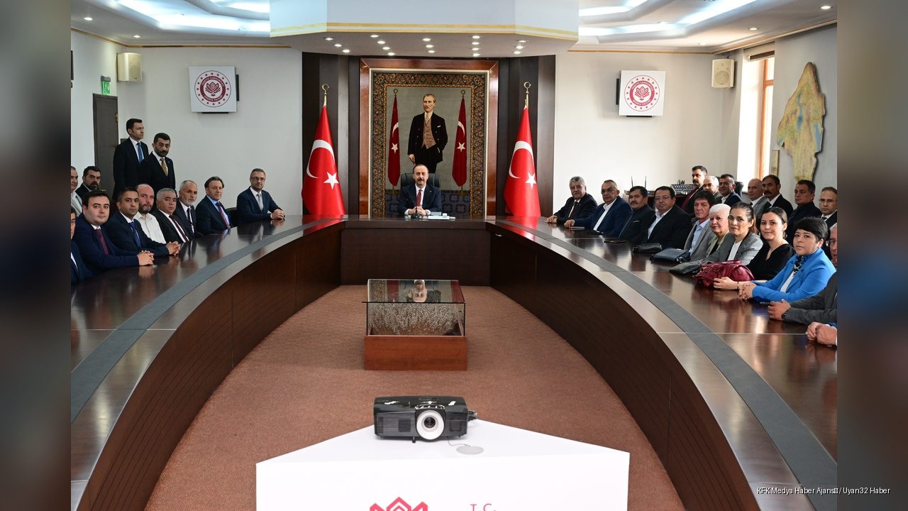 MHP Isparta Teşkilatından Vali Erin