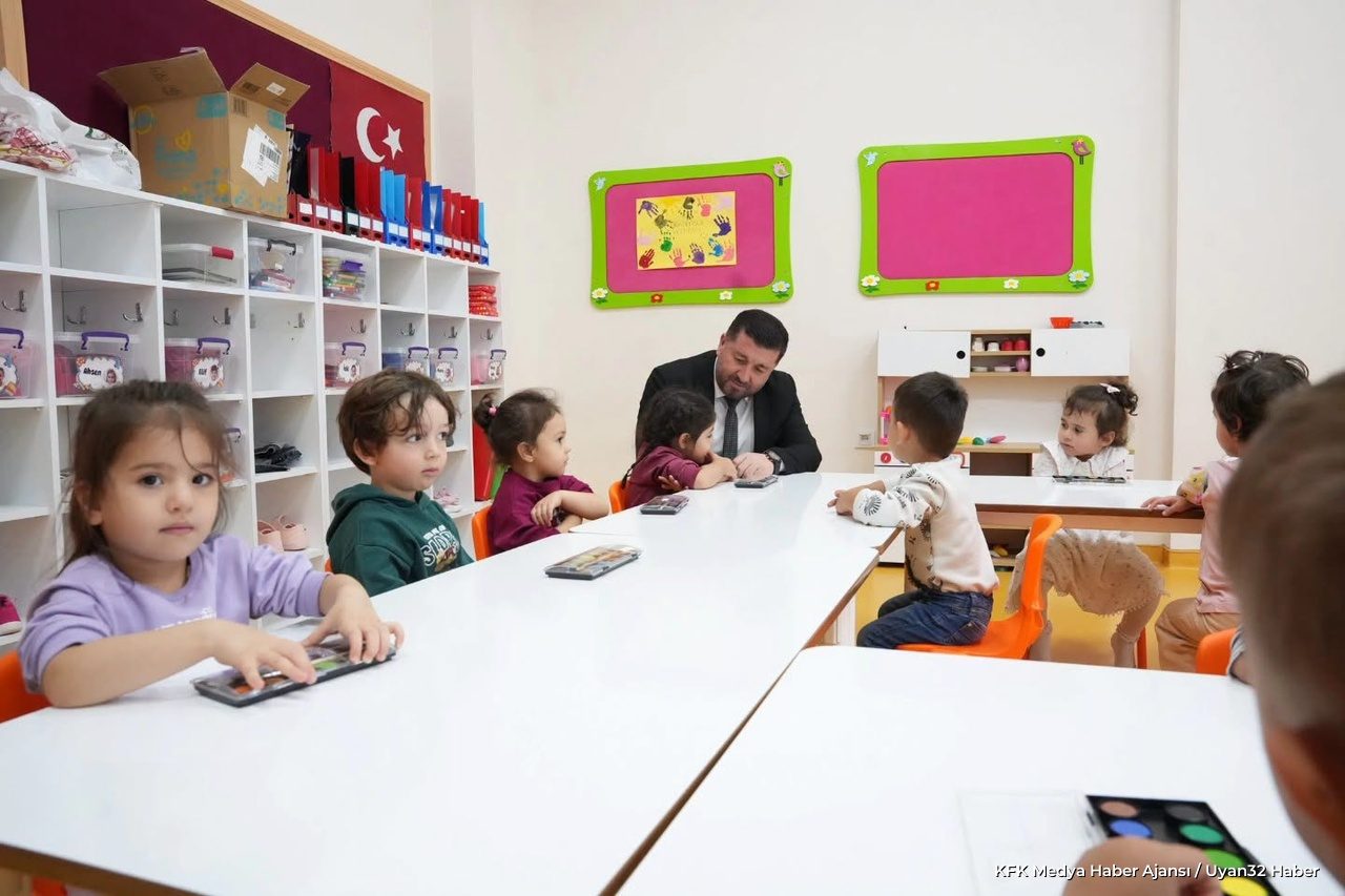 Milli Eğitim Müdürü Recai Ocak'tan Anaokuluna Ziyaret