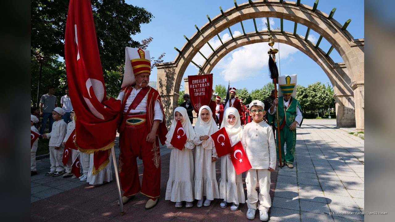 Miniklerin Hatim Coşkusu Konvoy, Mehteran ve Bisiklet Sürprizi