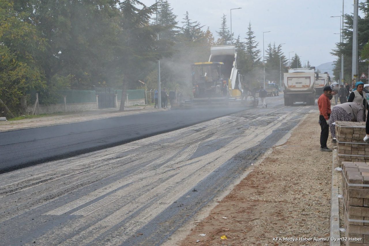 Şarkikaraağaç Eski Konya Yolu'nda Çalışmalar Başladı