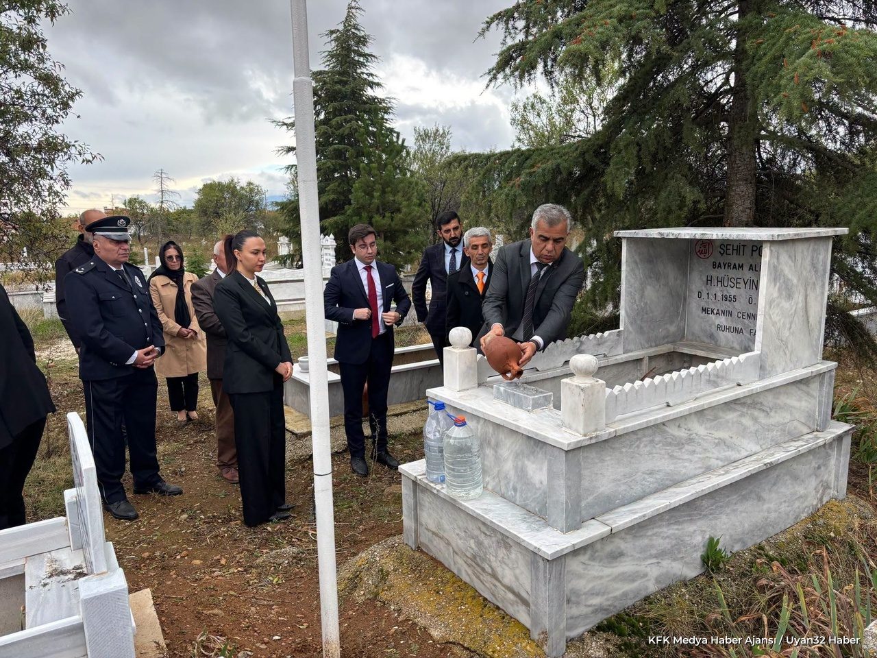 Şarkikaraağaç’ta Cumhuriyet Bayramı Kutlamaları Çelenk Töreni Ve Şehitlik Ziyaretiyle Başladı - Detay 2