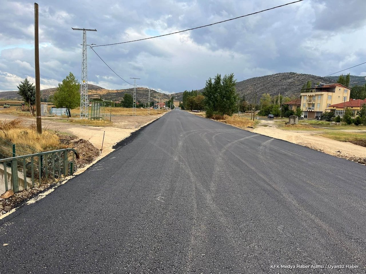 Şarkikaraağaç'ta Fakılar-Salur Yolu Genişletiliyor ve Asfaltlanıyor - Detay 2