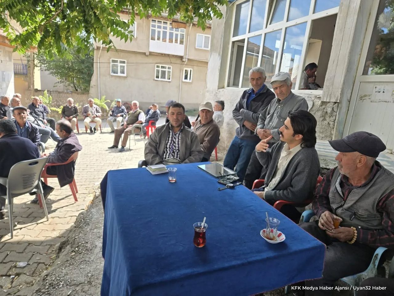 Şarkikaraağaç'ta Kurum Amirleri Köylere İndi: Buluşma Sağlandı